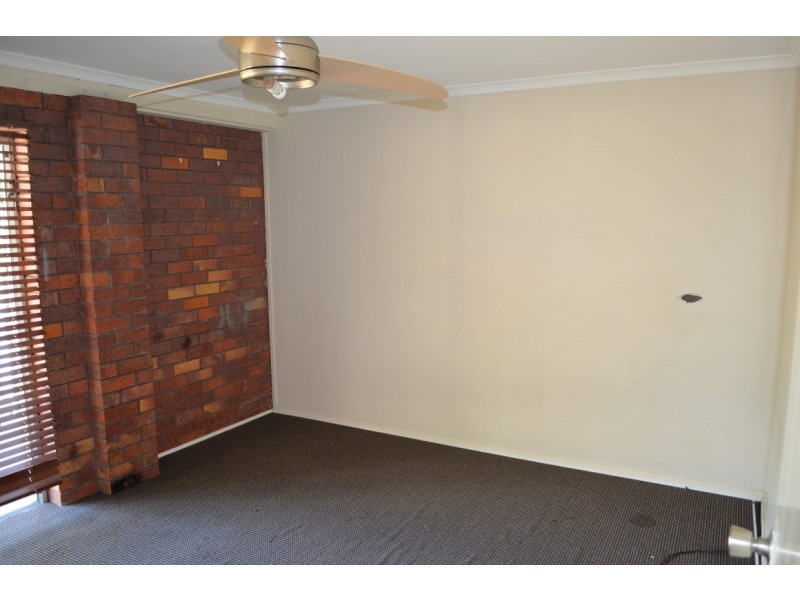 12 Burns Street, Emerald QLD 4720