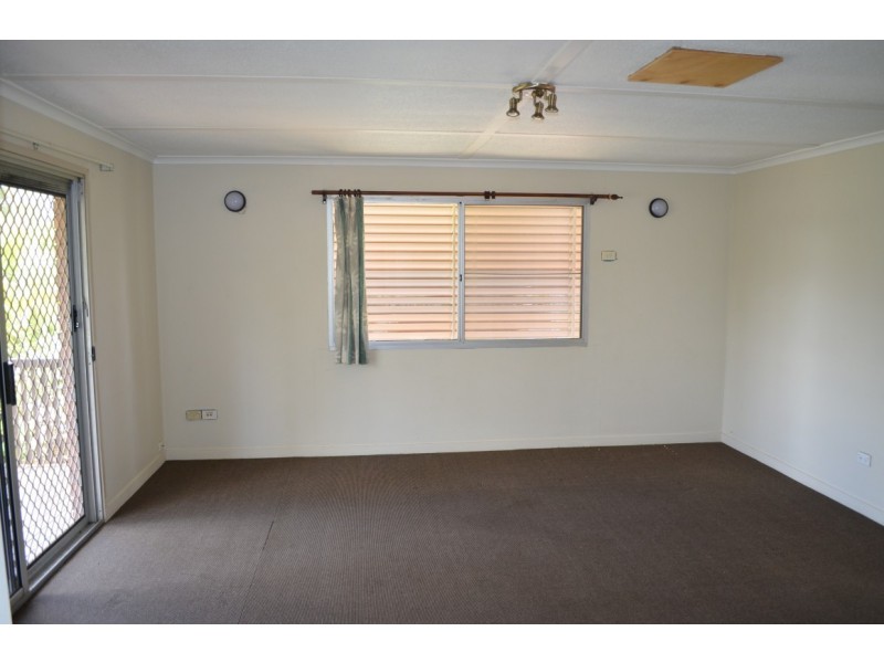 12 Burns Street, Emerald QLD 4720