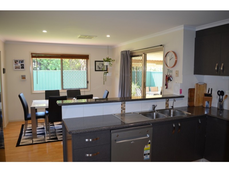 2 Gray Street, Emerald QLD 4720