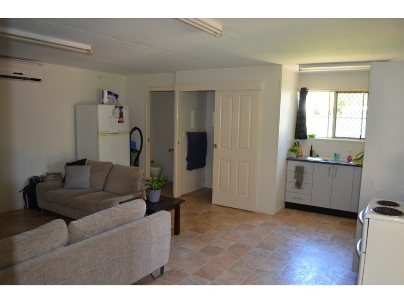 2 Gray Street, Emerald QLD 4720