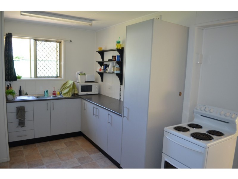 2 Gray Street, Emerald QLD 4720