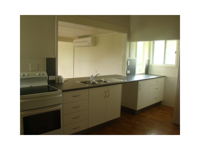 86  Church Lane, Emerald QLD 4720