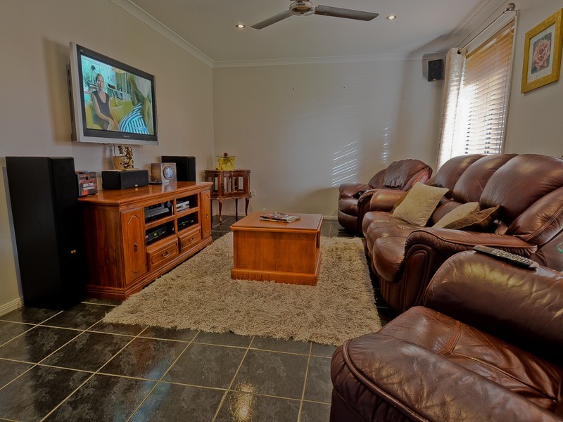 12 Forest Lane, Emerald QLD 4720