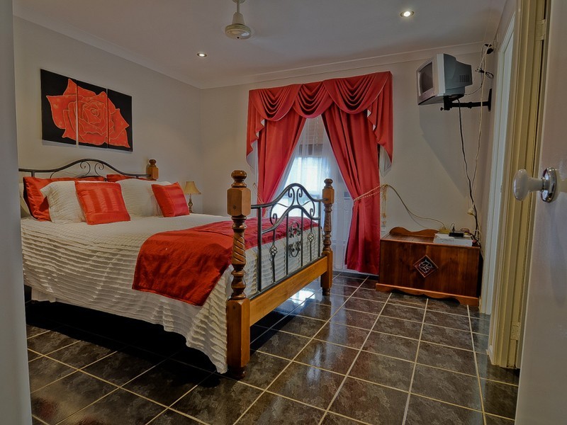 12 Forest Lane, Emerald QLD 4720