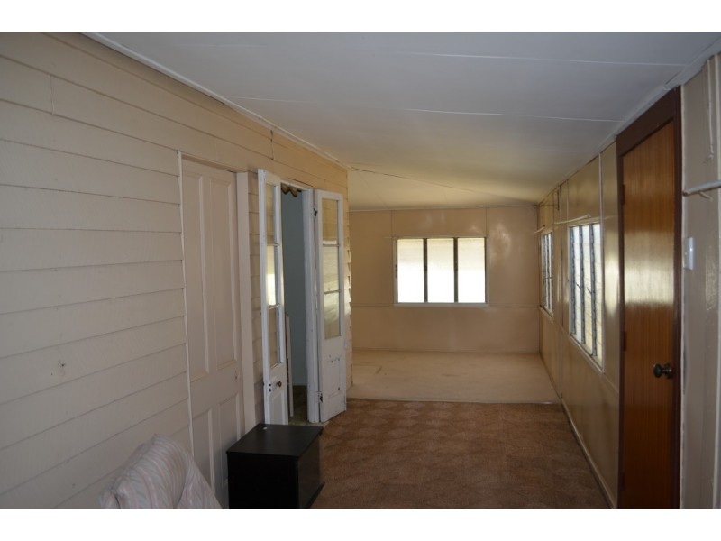 41 Theresa Street, Emerald QLD 4720