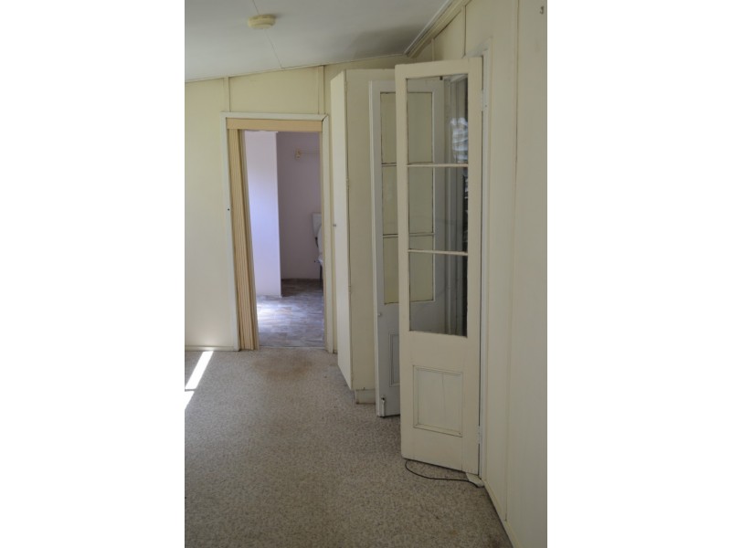 41 Theresa Street, Emerald QLD 4720