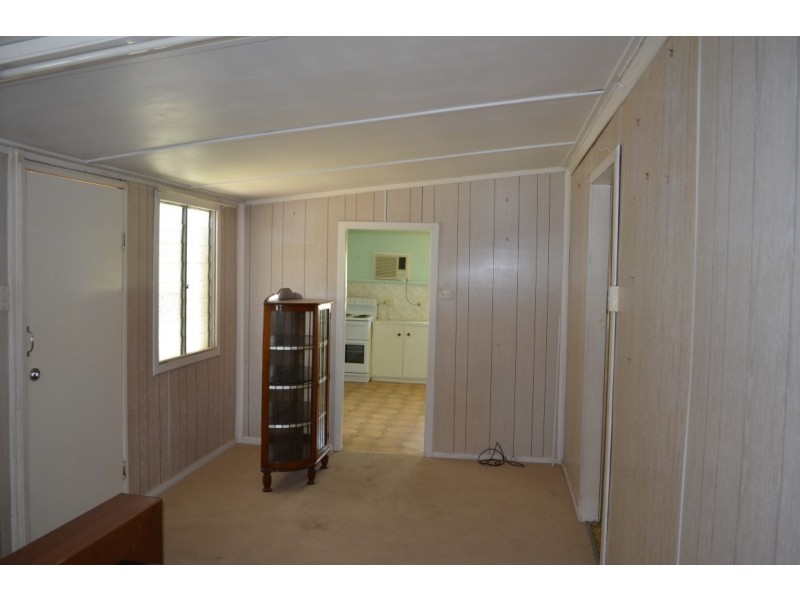 41 Theresa Street, Emerald QLD 4720