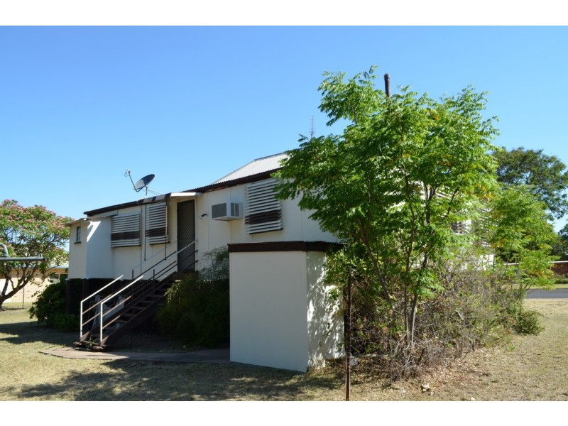 41 Theresa Street, Emerald QLD 4720