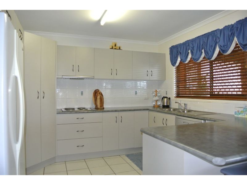 20 Edgewood Drive, Emerald QLD 4720