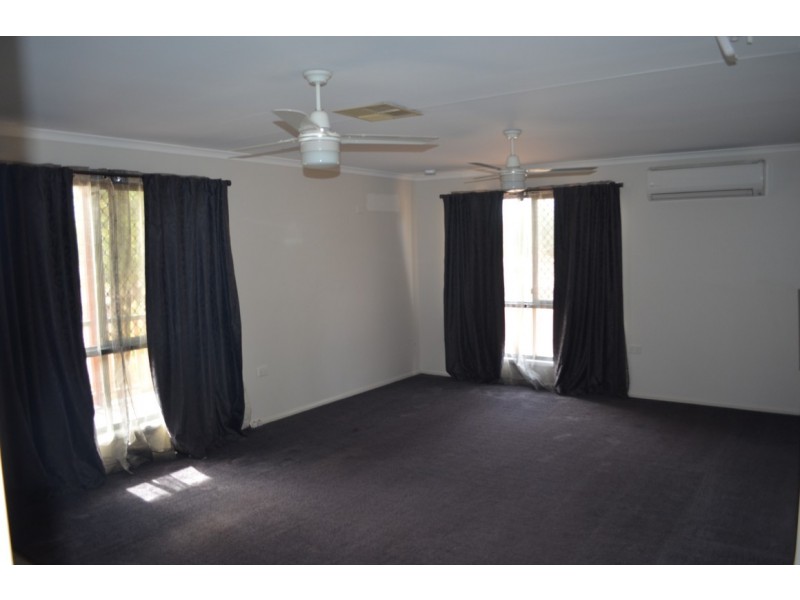 20 Edgewood Drive, Emerald QLD 4720