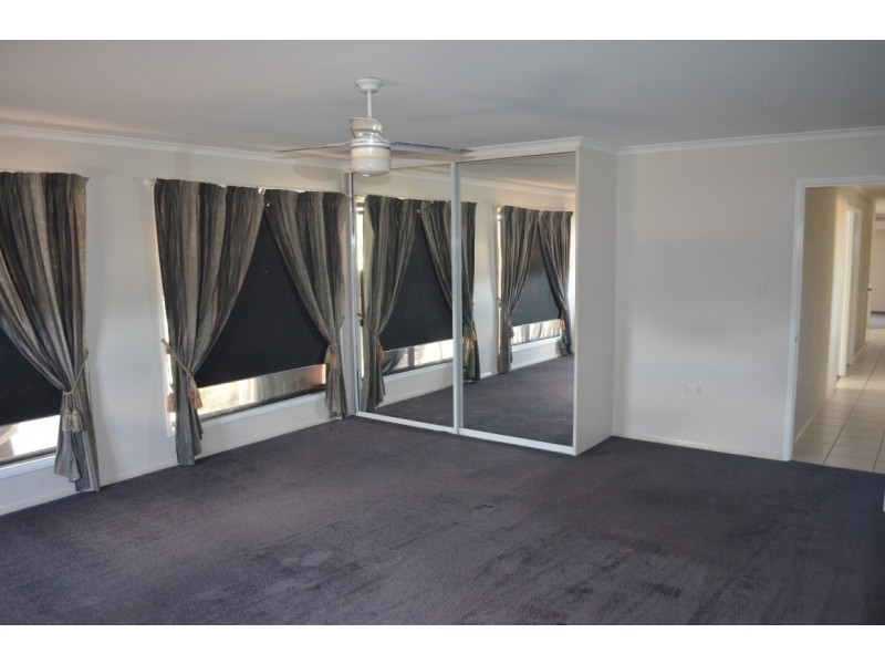 20 Edgewood Drive, Emerald QLD 4720