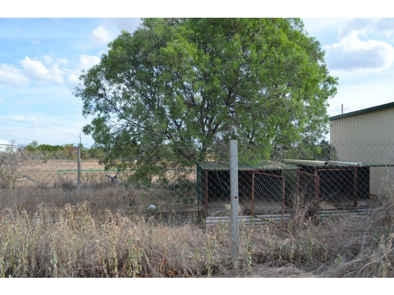 20 Edgewood Drive, Emerald QLD 4720