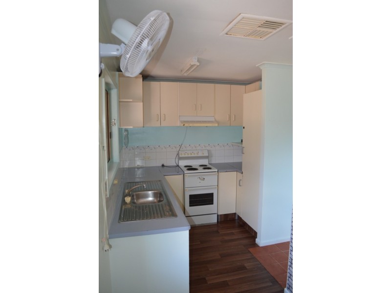 13 Eubar Place, Emerald QLD 4720