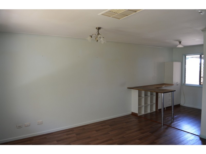 13 Eubar Place, Emerald QLD 4720