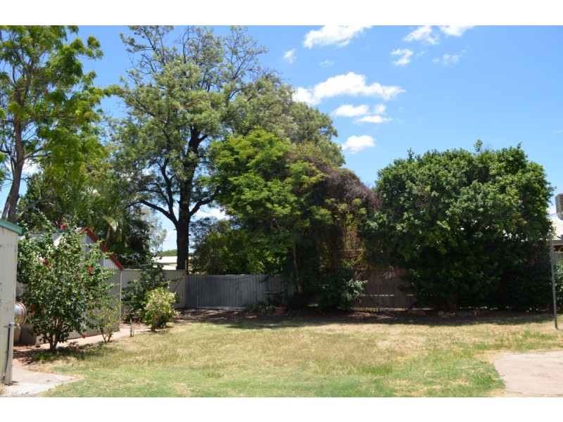 13 Eubar Place, Emerald QLD 4720