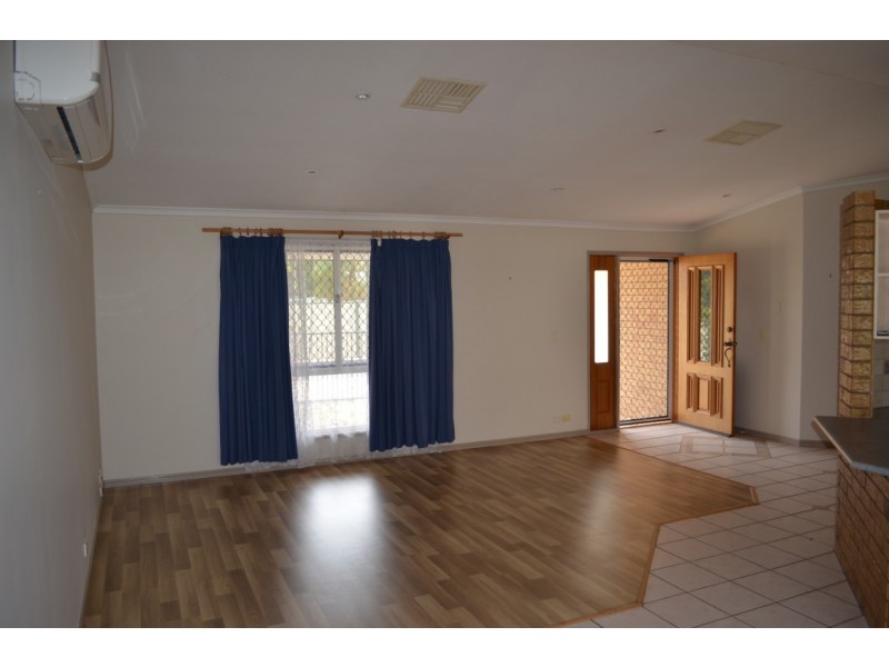 3 Buchholz Place, Emerald QLD 4720