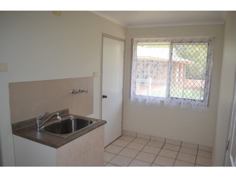3 Buchholz Place, Emerald QLD 4720