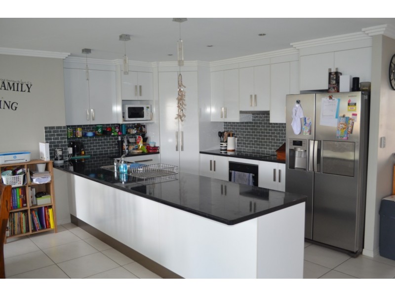 9 Moriarty Street, Emerald QLD 4720