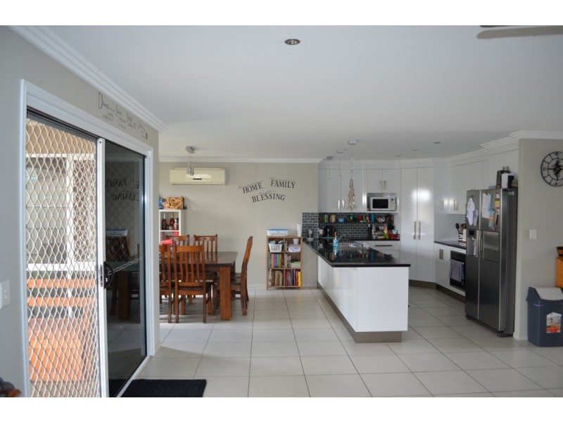 9 Moriarty Street, Emerald QLD 4720