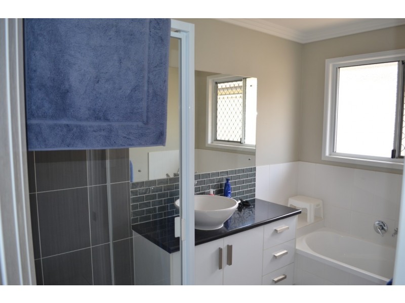 9 Moriarty Street, Emerald QLD 4720