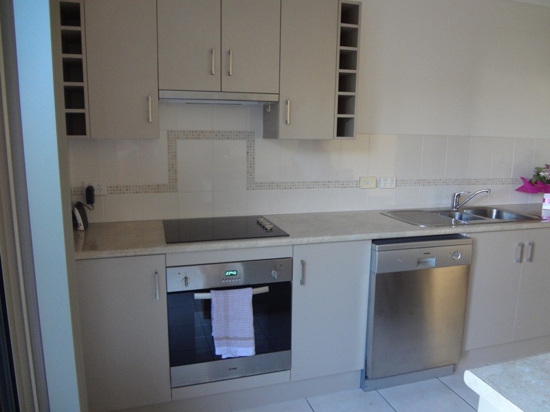 2/2 Guy Street, Emerald QLD 4720