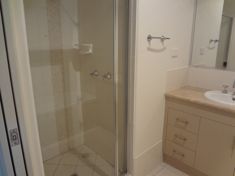 2/2 Guy Street, Emerald QLD 4720