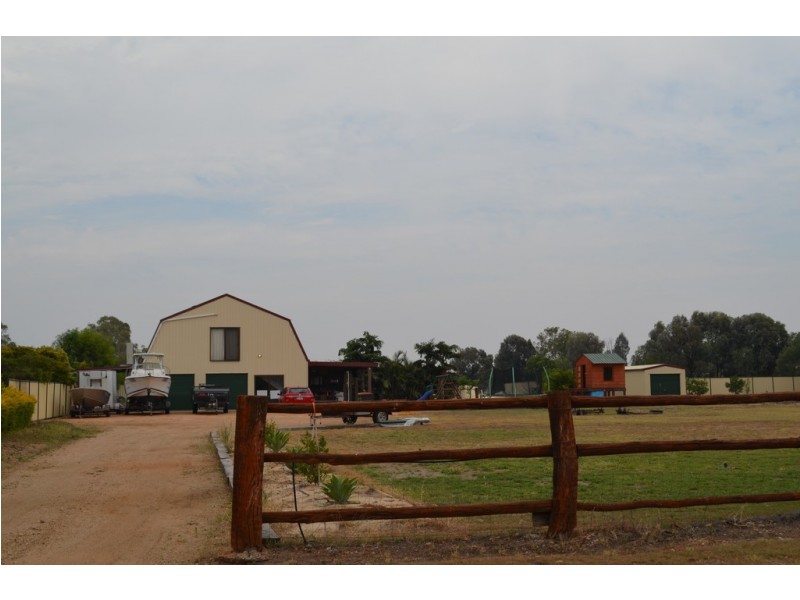 2 Fig Tree Court, Emerald QLD 4720