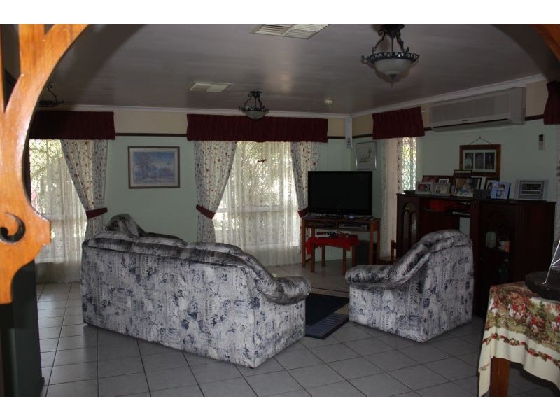 66 Gray Street, Emerald QLD 4720