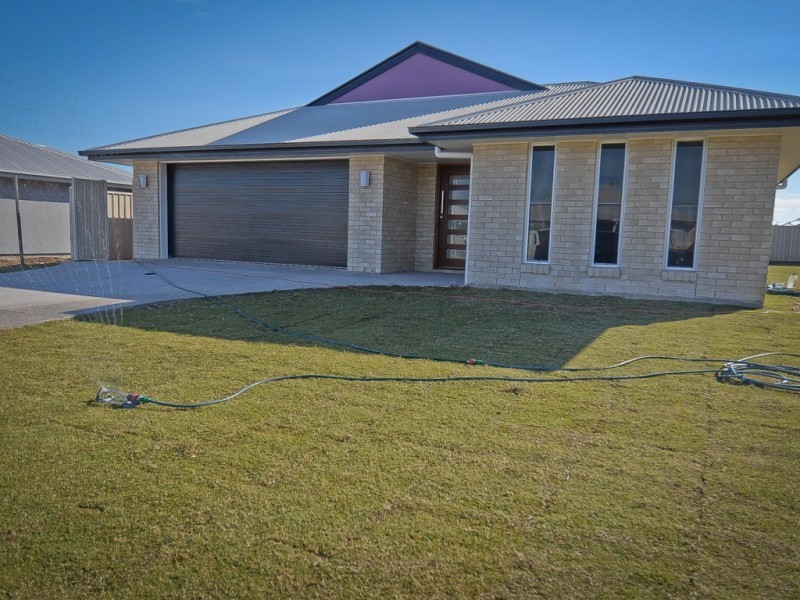 9 Whitney Street, Emerald QLD 4720