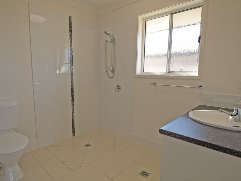 9 Whitney Street, Emerald QLD 4720