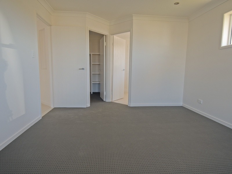 9 Whitney Street, Emerald QLD 4720