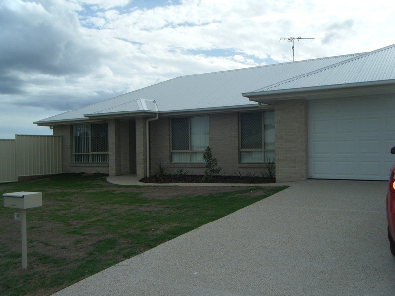 18 Lakeside Drive, Emerald QLD 4720