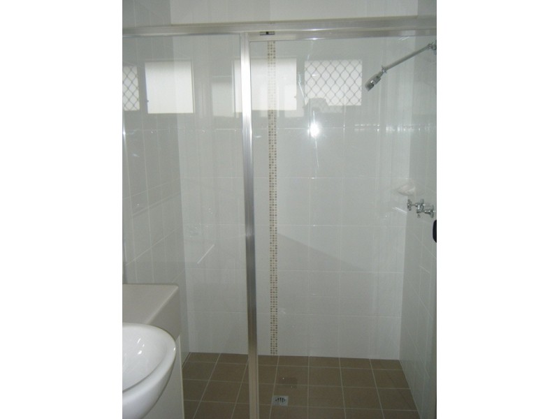 18 Lakeside Drive, Emerald QLD 4720