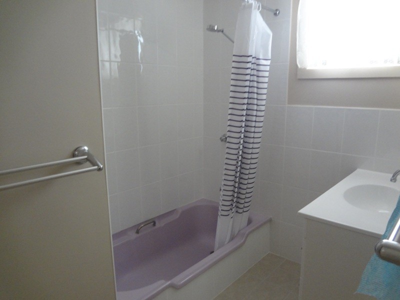 2 Dunning Lane, Emerald QLD 4720