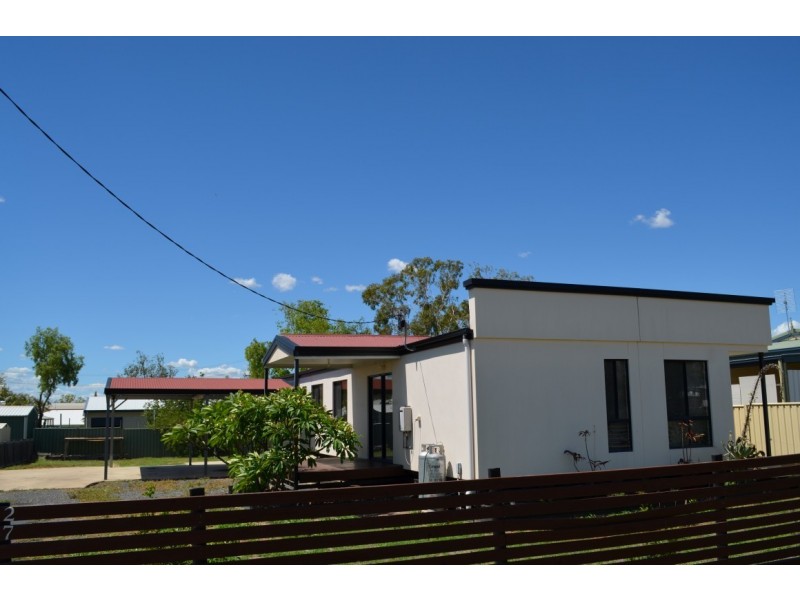 27 Gordon Street, Capella QLD 4723