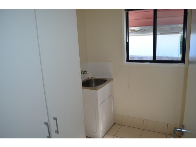 27 Gordon Street, Capella QLD 4723