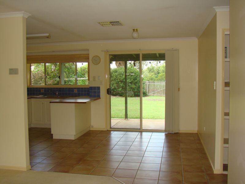 12 Crinum Cresent, Emerald QLD 4720