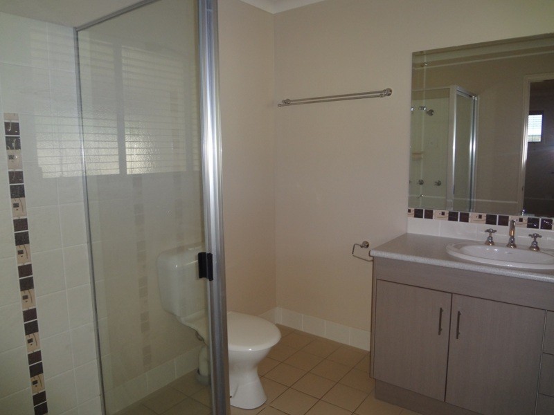 24 Crozier Cresent, Emerald QLD 4720