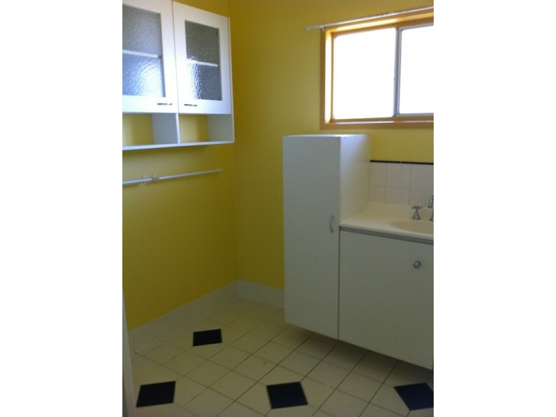 4 McLean Street, Capella QLD 4723