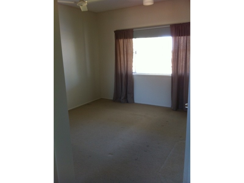 4 McLean Street, Capella QLD 4723