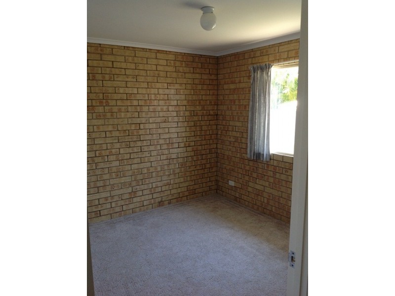 2/165 Opal Street, Emerald QLD 4720