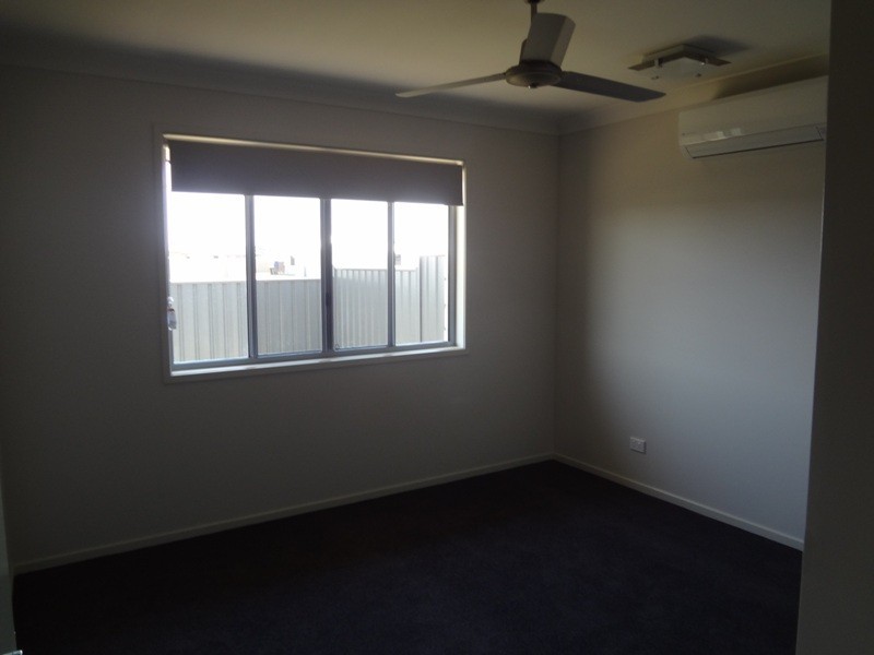 2 Singleton St, Emerald QLD 4720