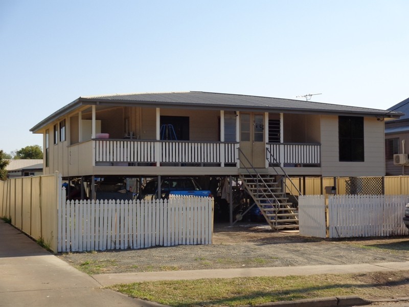 3B Robert St, Emerald QLD 4720