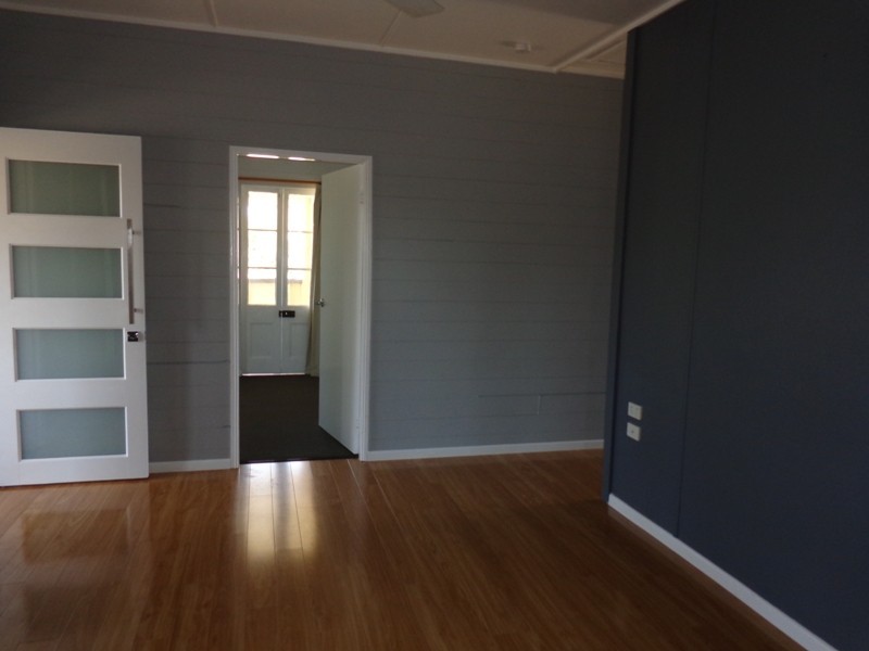 3B Robert St, Emerald QLD 4720