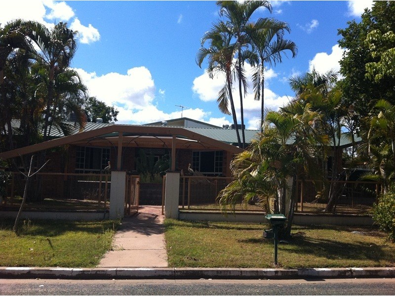 9 Kathleen Court, Emerald QLD 4720