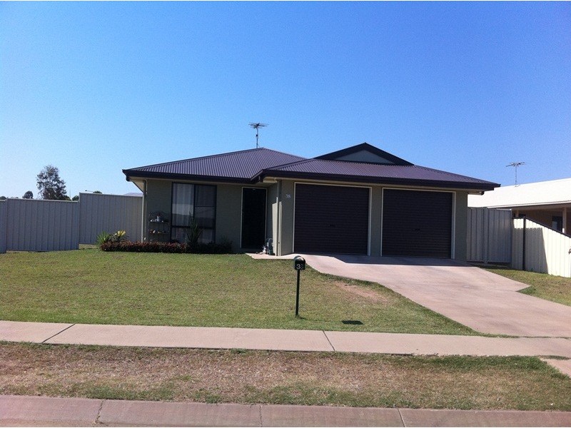 38 Mayfair Street, Emerald QLD 4720