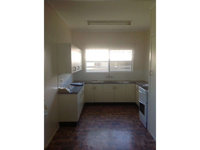 123 Harris Street, Emerald QLD 4720