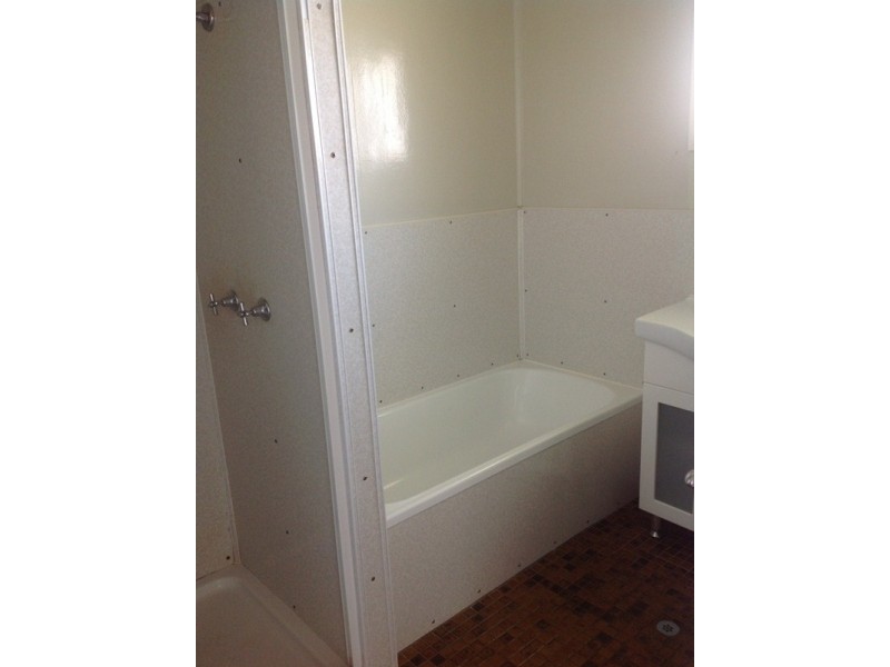 123 Harris Street, Emerald QLD 4720