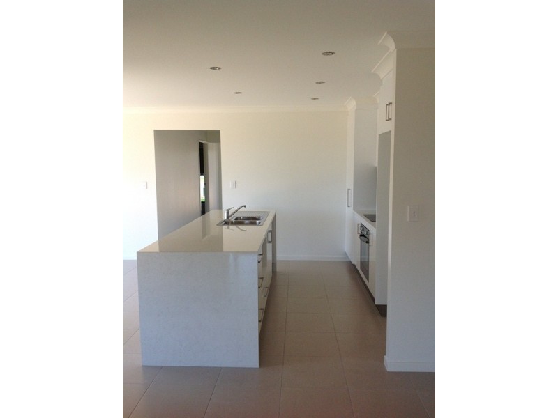 17 Newell Court, Capella QLD 4723