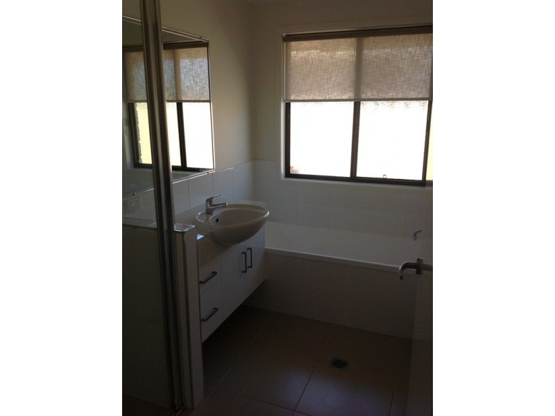 17 Newell Court, Capella QLD 4723